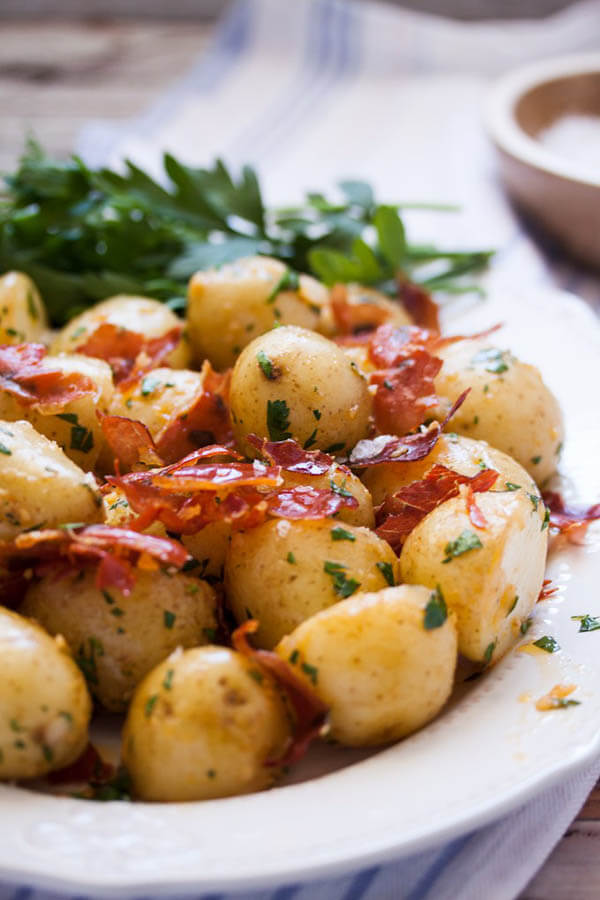Thanksgiving dinner menu - garlic butter potato with prosciutto from Sugar Salt Magic