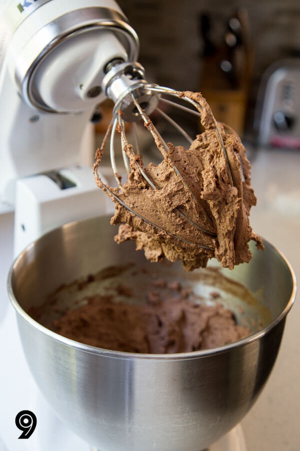 Chocolate frosting for vanilla cupcakes made in a stand mixer 