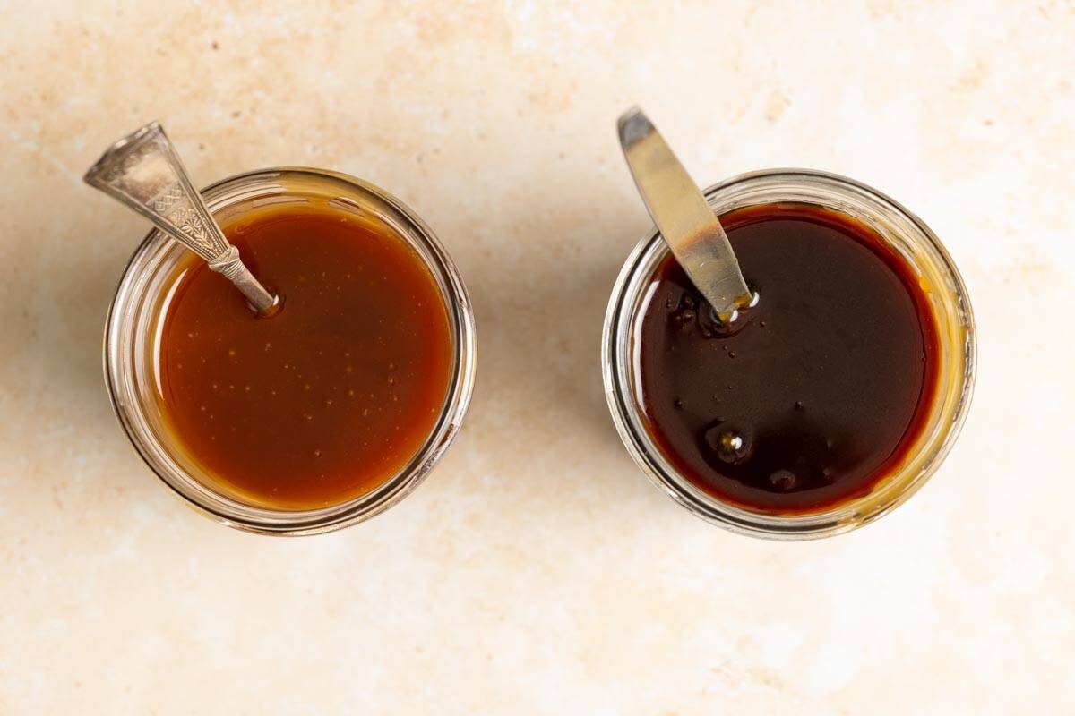 Final caramel sauce color comparison: left is dark, right is burnt.