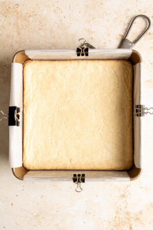 Baked coconut shortbread crust.